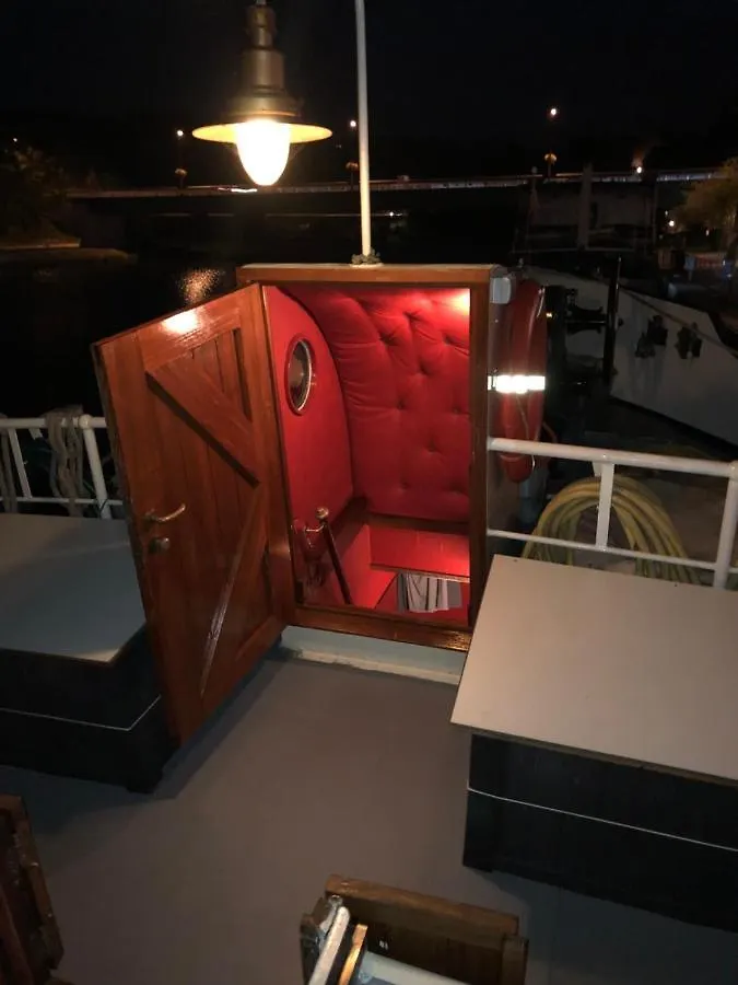 Hotelboot Zwaan Amsterdam Hotel