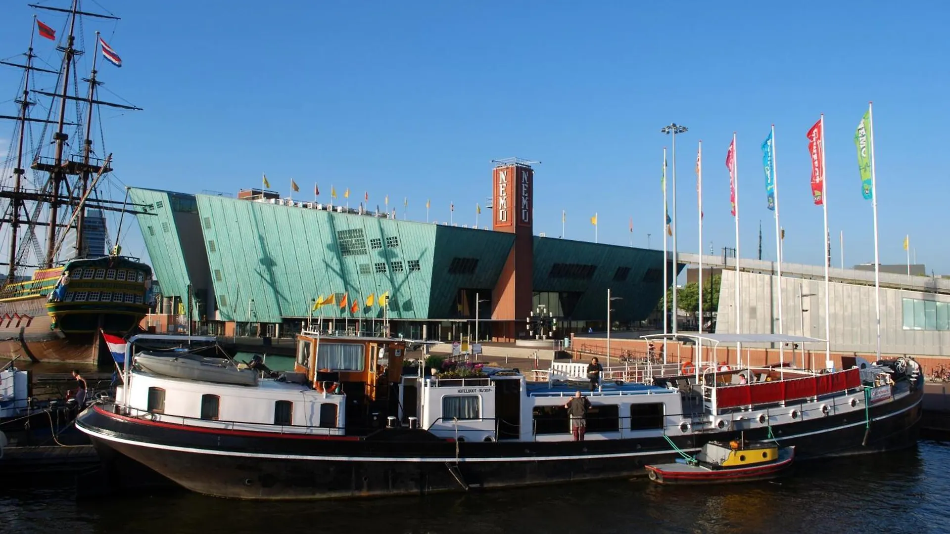 Hotelboot Zwaan Amsterdam Hotel