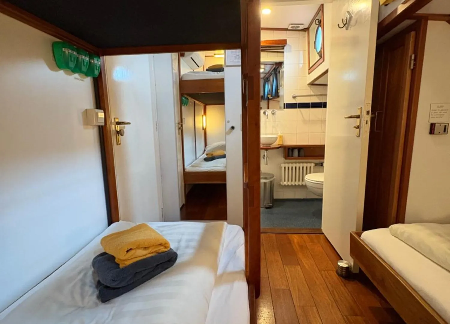 Hotelboot Zwaan Amsterdam Pays-Bas