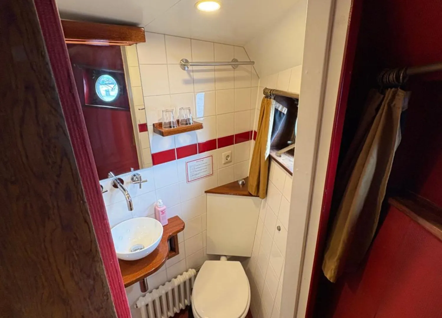 Hotelboot Zwaan Amsterdam 0*,