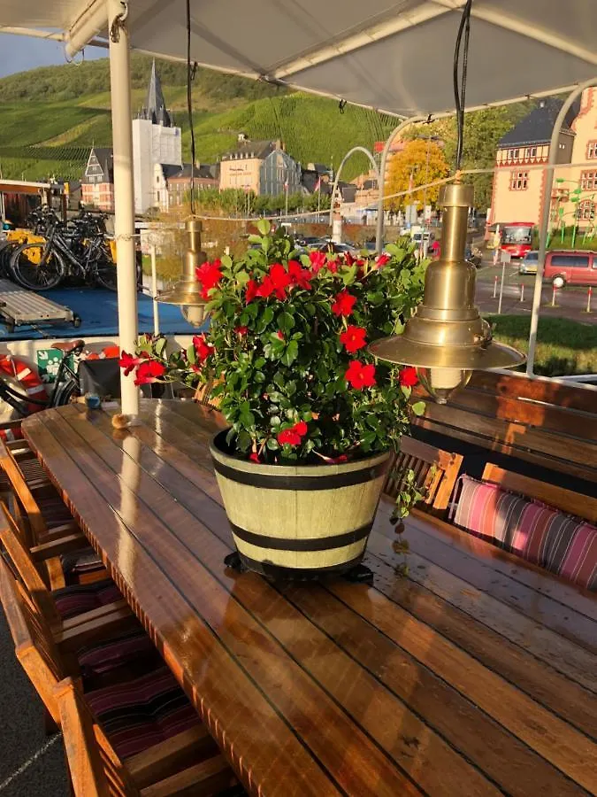 Hotelboot Zwaan Amsterdam Netherlands