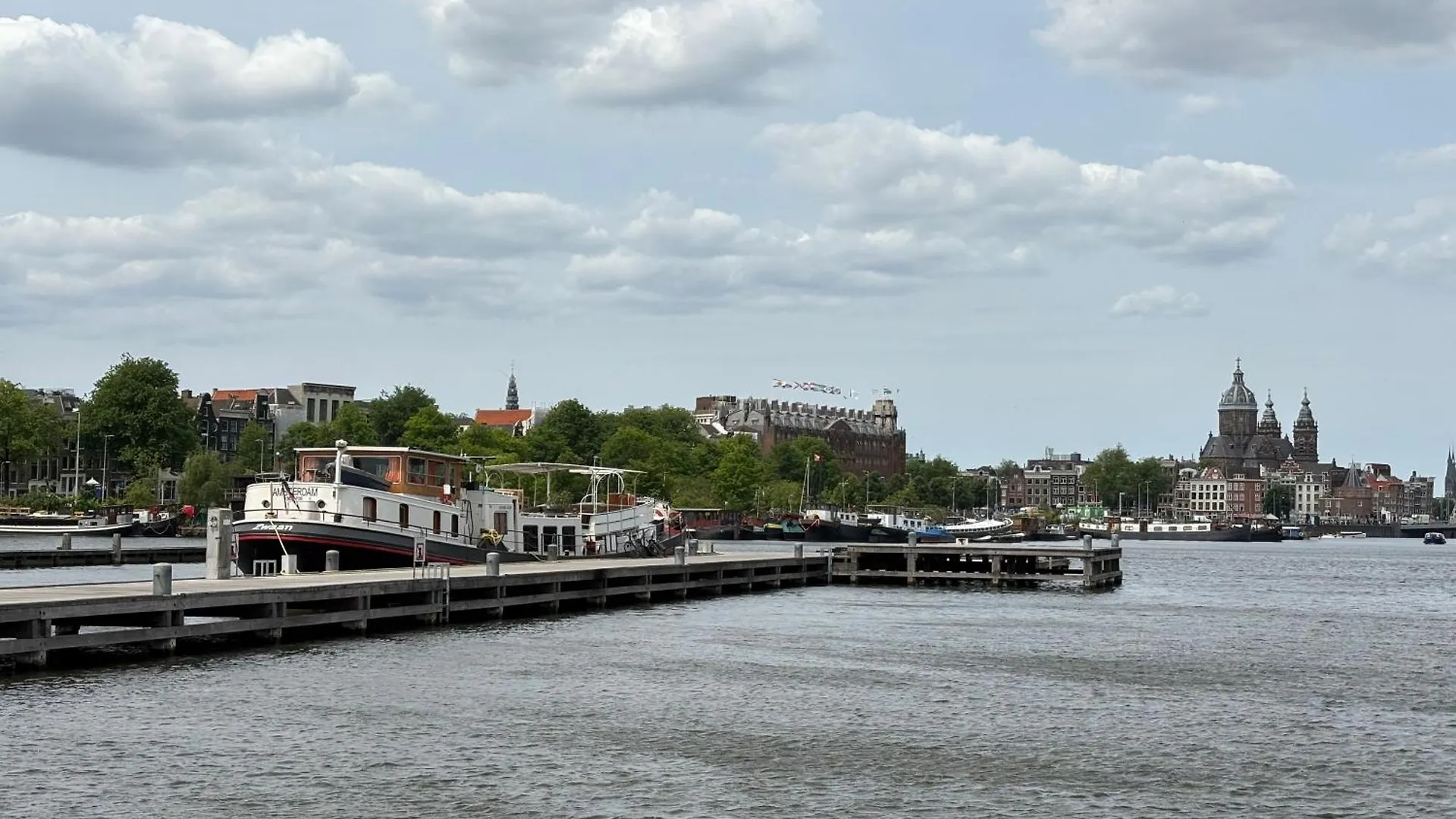 Hotel Hotelboot Zwaan Amsterdam